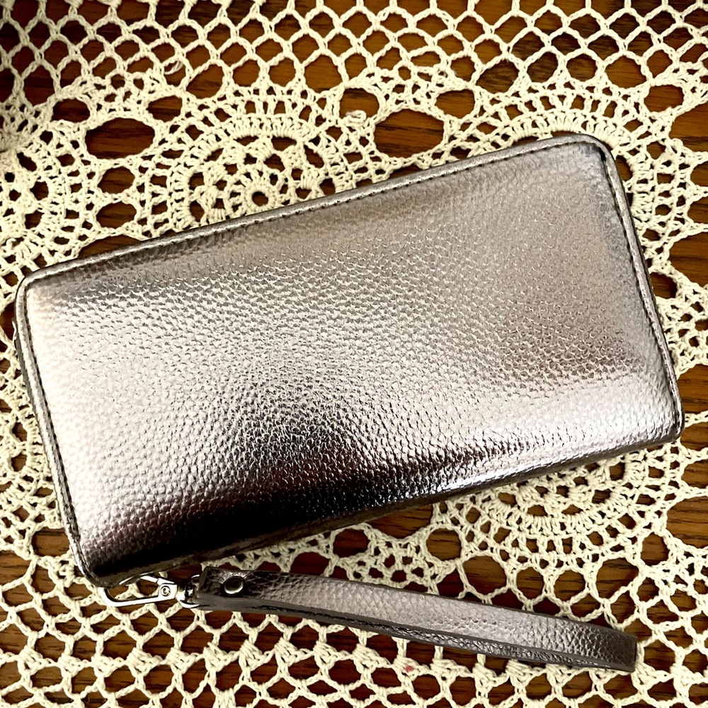 Maurice’s metallic silver wallet wristlet new with tags